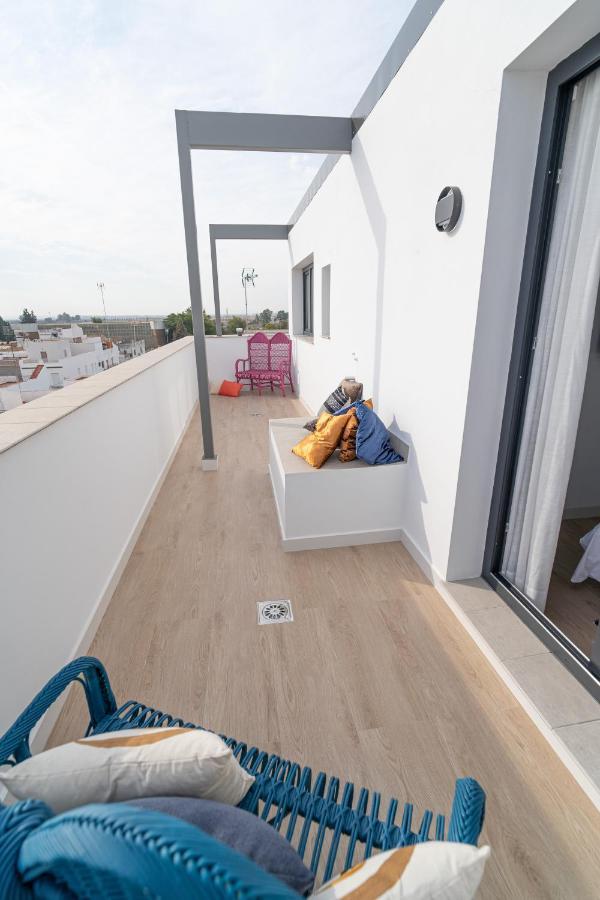 Riam Suites Apartamentos Лос-Паласьос-и-Вильяфранка Экстерьер фото