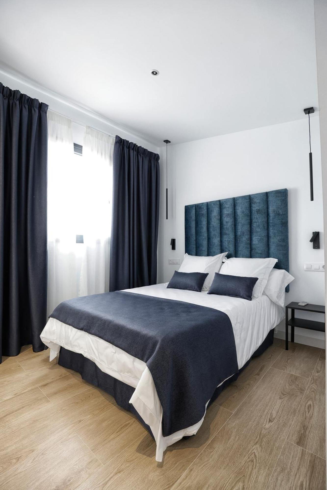Riam Suites Apartamentos Лос-Паласьос-и-Вильяфранка Экстерьер фото